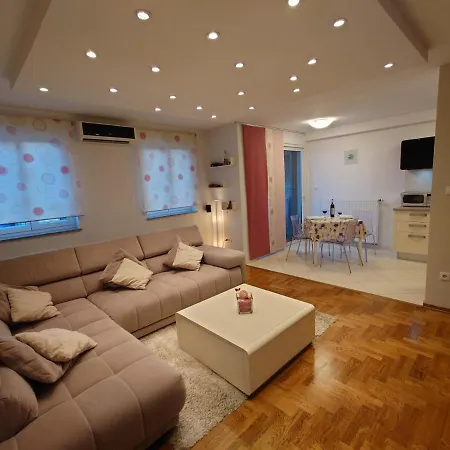 Apartmán Apartman Mare Nostrum**** *