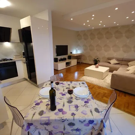 Apartman Mare Nostrum**** * Rijeka